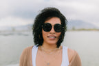 AURI Kellie Black Gold sunglasses - model